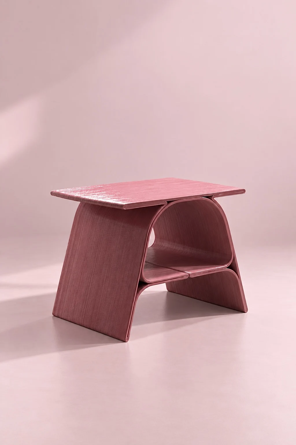 Pembe kemerli 3D baskı yan sehpa